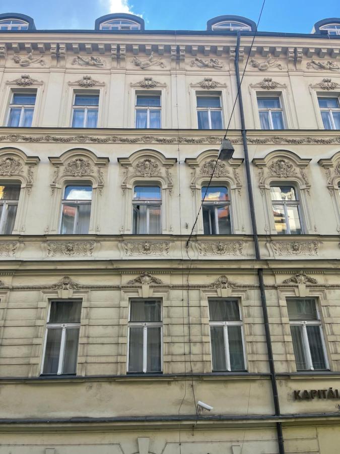Free Days Luxury Apartment Prag Eksteriør billede